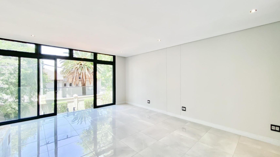 To Let 2 Bedroom Property for Rent in Sea Point Western Cape